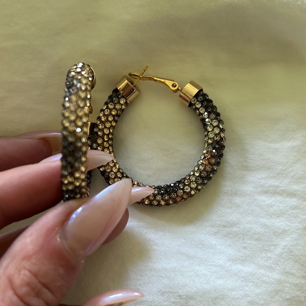 Hoop earrings - Picture 3 of 3